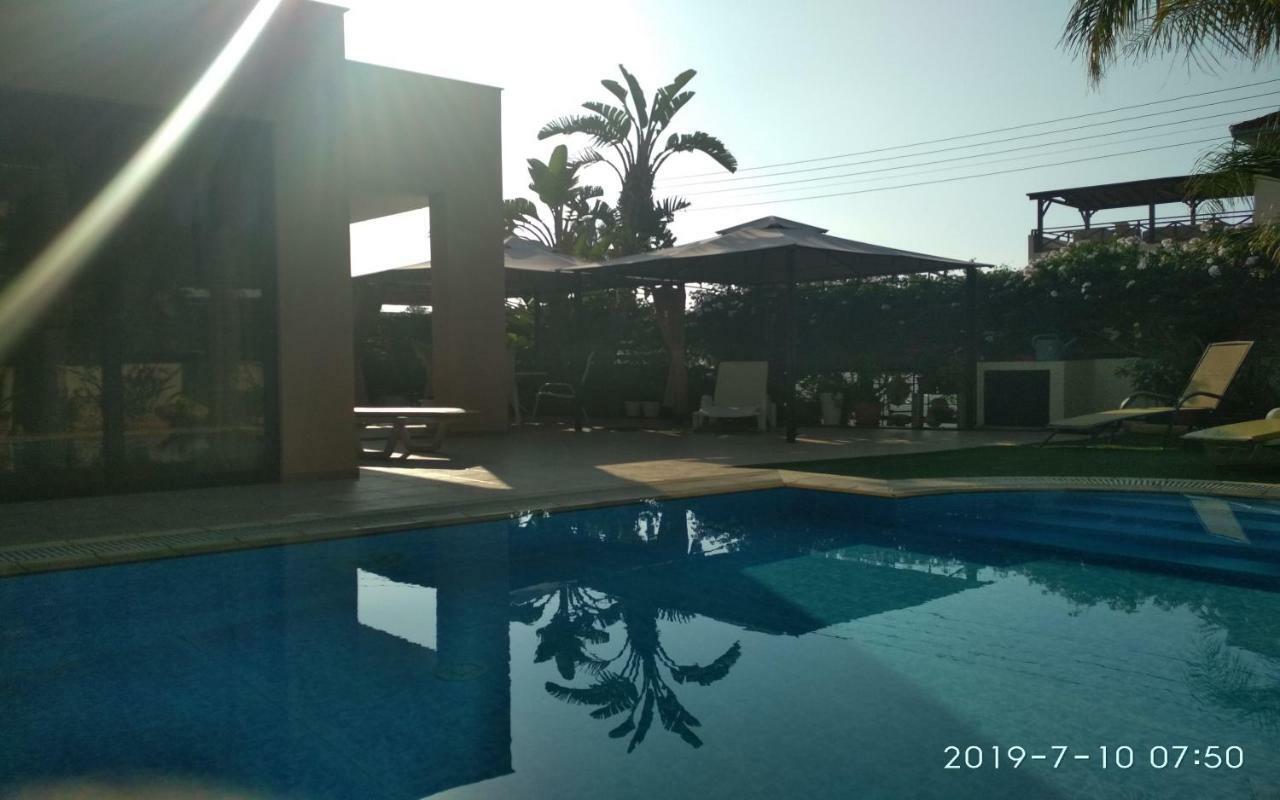 Long Beach Garden Villa *